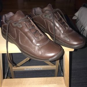 Men’s Prada Lace Up Leather Shoes